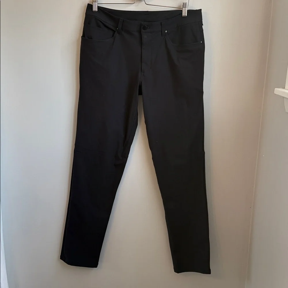 Lululemon ABC Classic Fit Warpstream SZ 33
